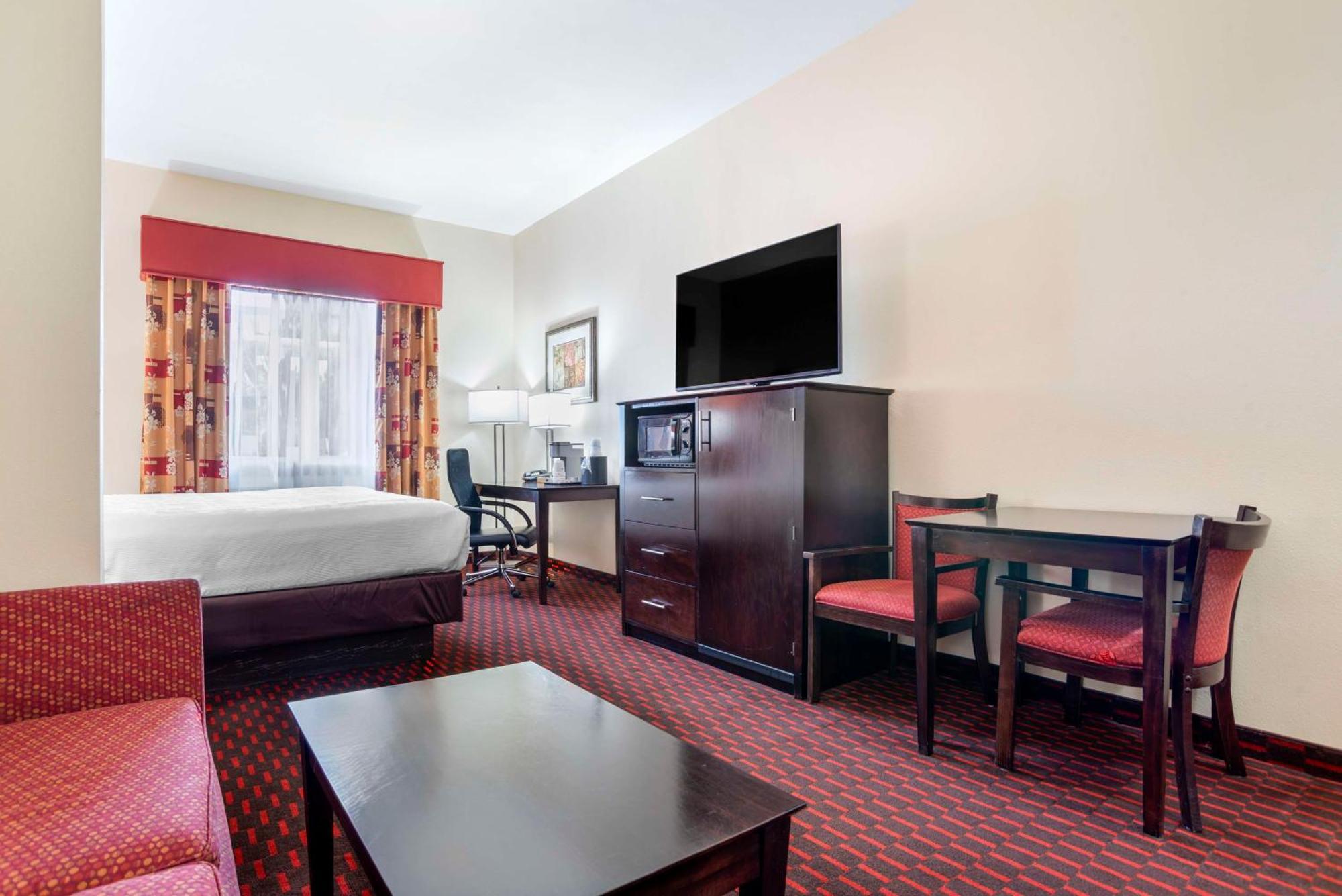 Best Western Plus Flowood Inn & Suites Exterior photo